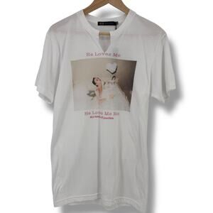 JEt John Eshaya Nick Farrell He Loves Me Not Graphic T Shirt Womens Sz Small